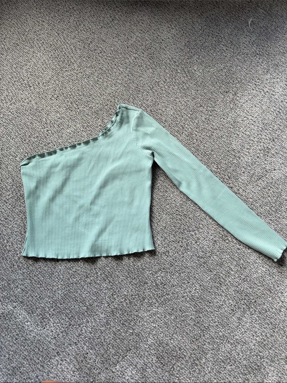 superdown Ribbed One-Shoulder Crop Top in Sage